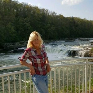 Meet your Posher, Janet